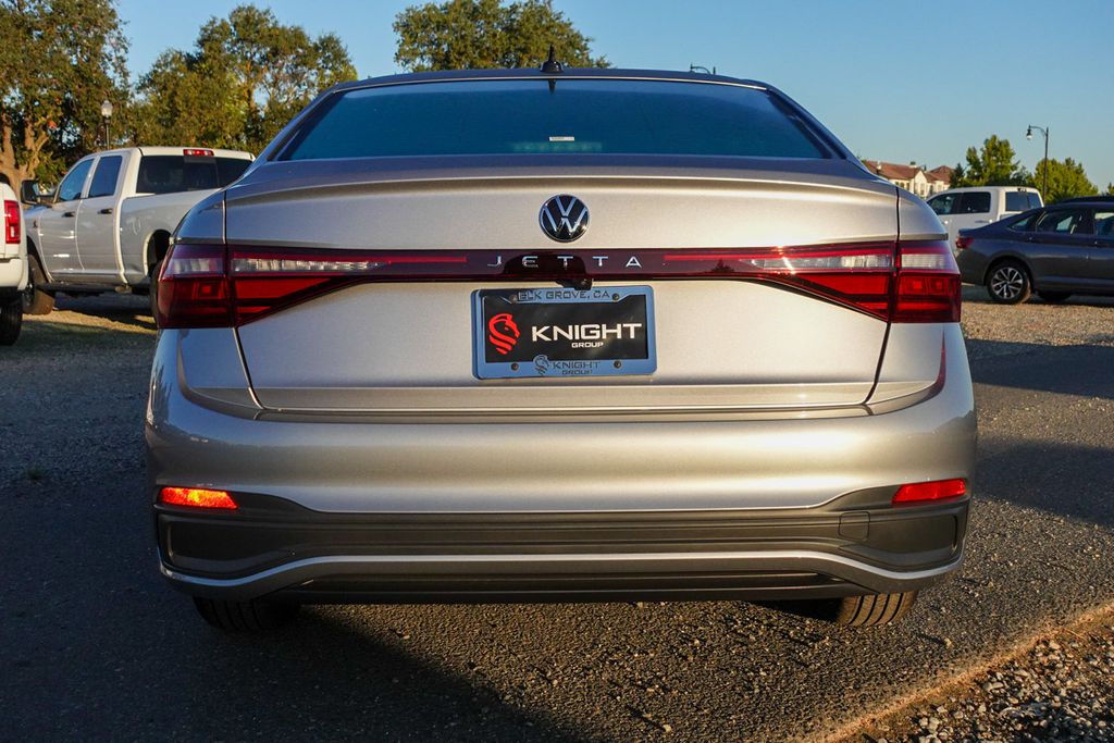 2026 Volkswagen Jetta 1.5T Sport photo 4