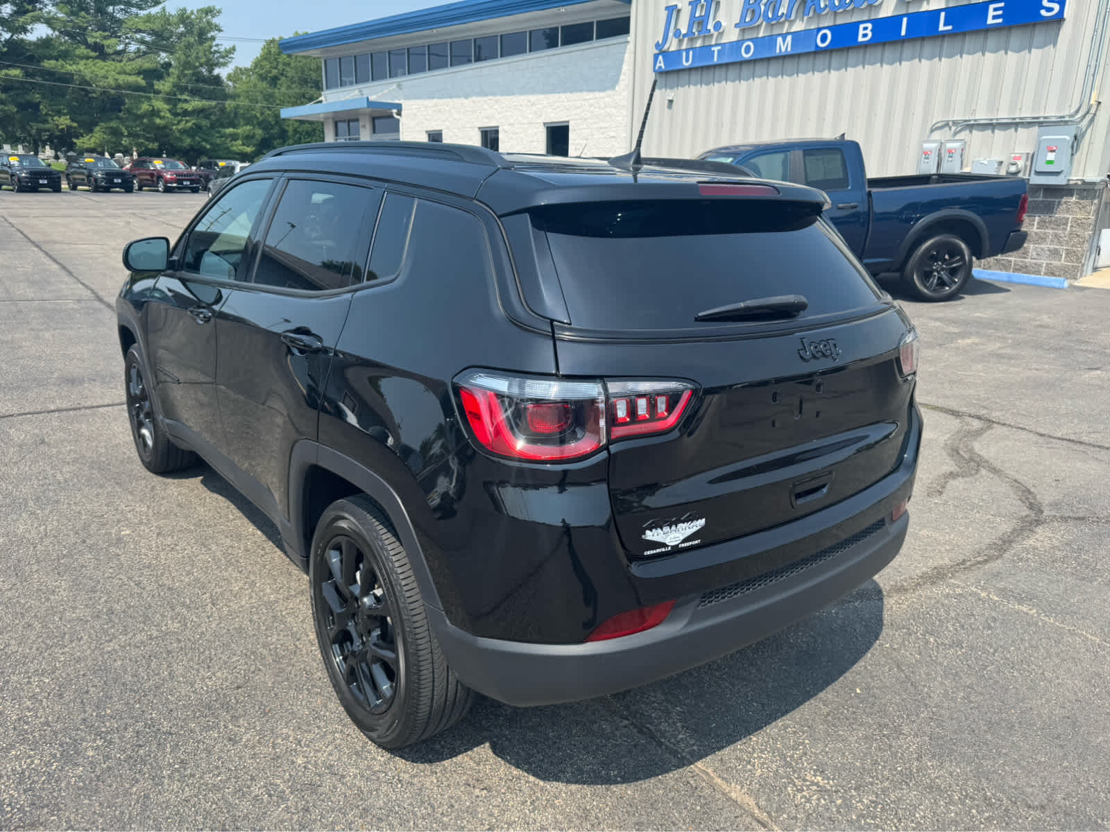 2022 Jeep Compass Altitude photo 2