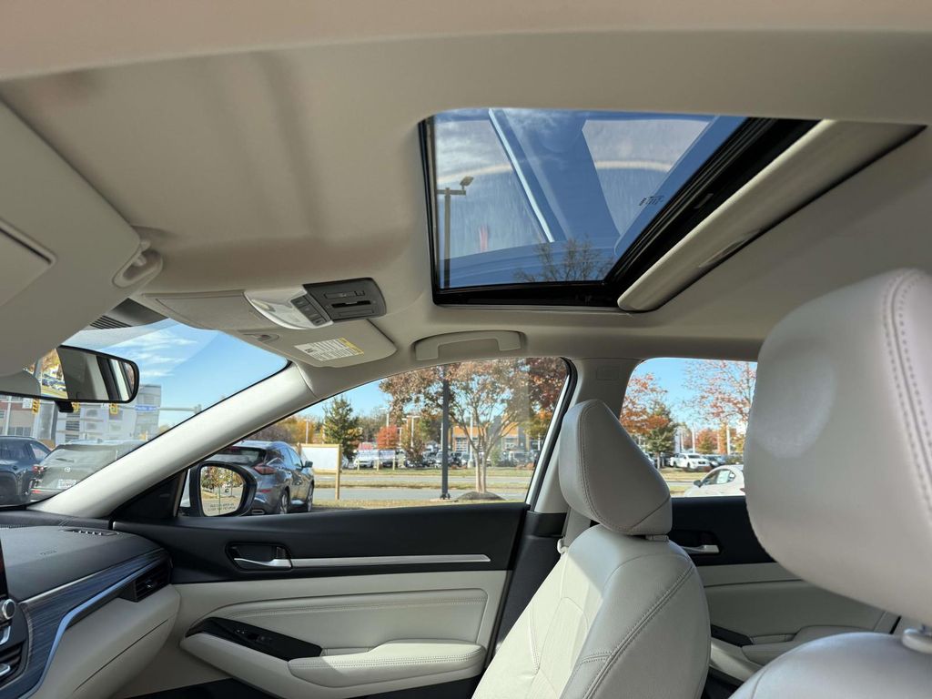 2021 Nissan Altima 2.5 SL photo 4