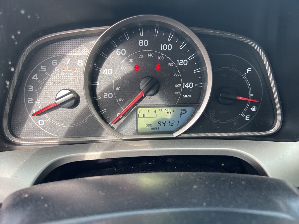 2015 Toyota RAV4 LE photo 14