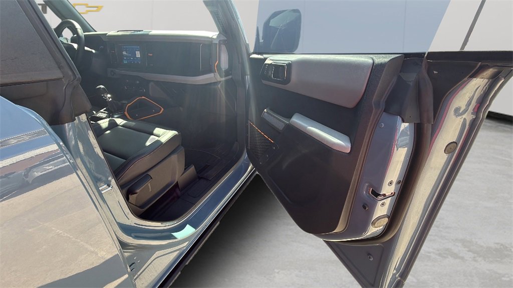 2022 Ford Bronco Base photo 39