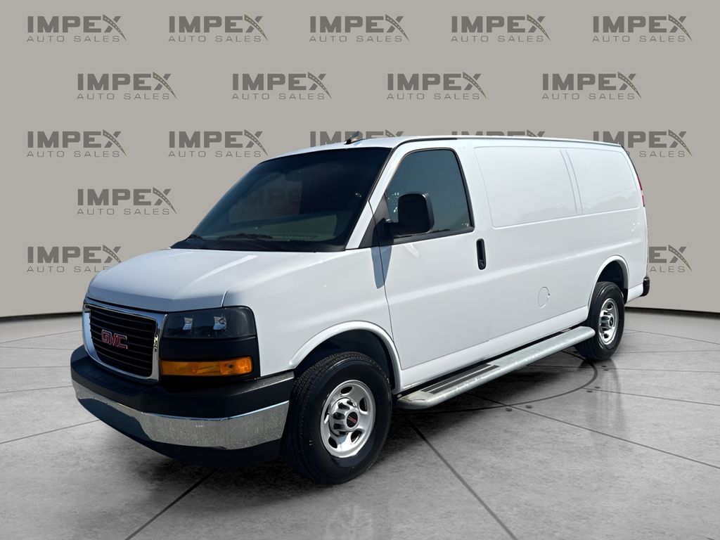 2023 GMC Savana Cargo