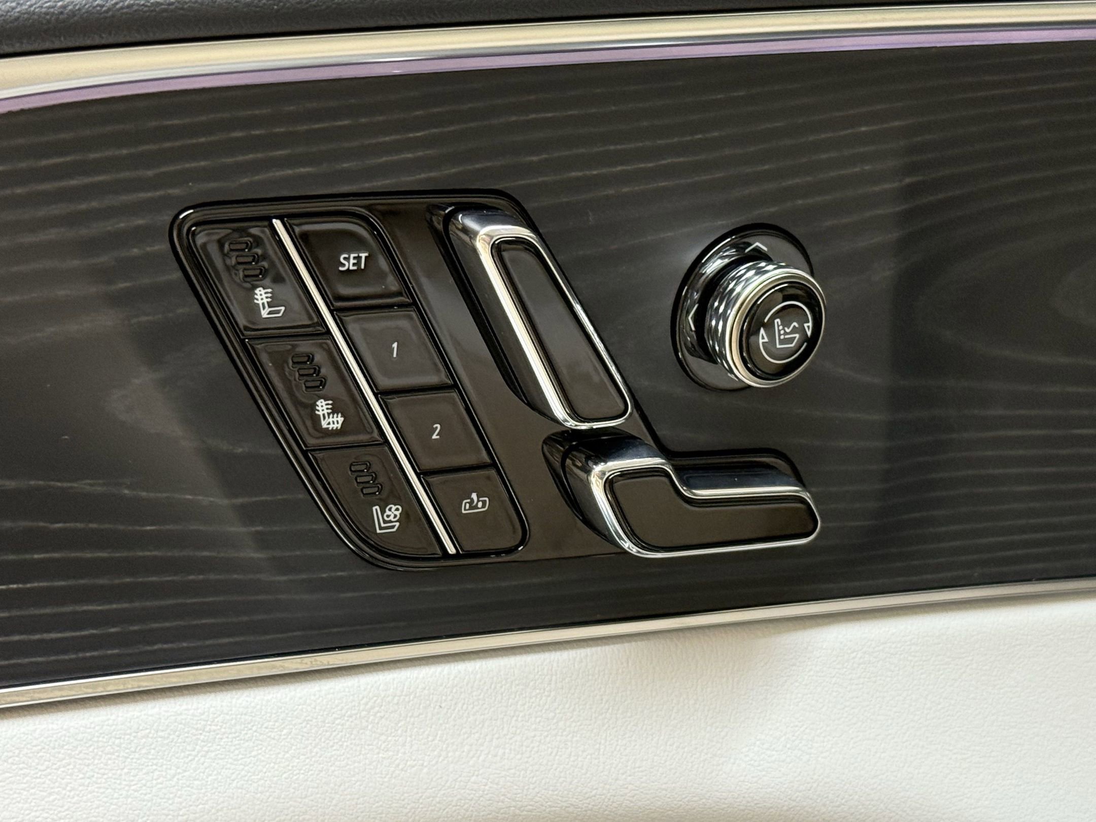 2025 Cadillac Lyriq Sport photo 16