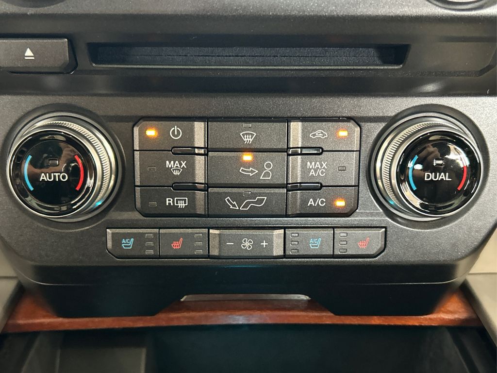 2017 Ford F-150 King Ranch photo 28