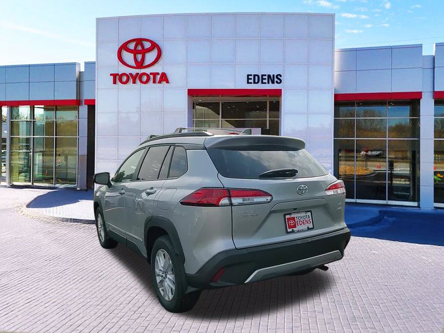 2025 Toyota Corolla Cross LE photo 7