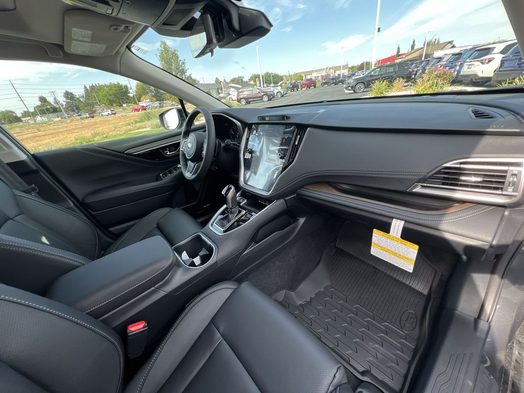 2025 Subaru Outback Touring photo 27