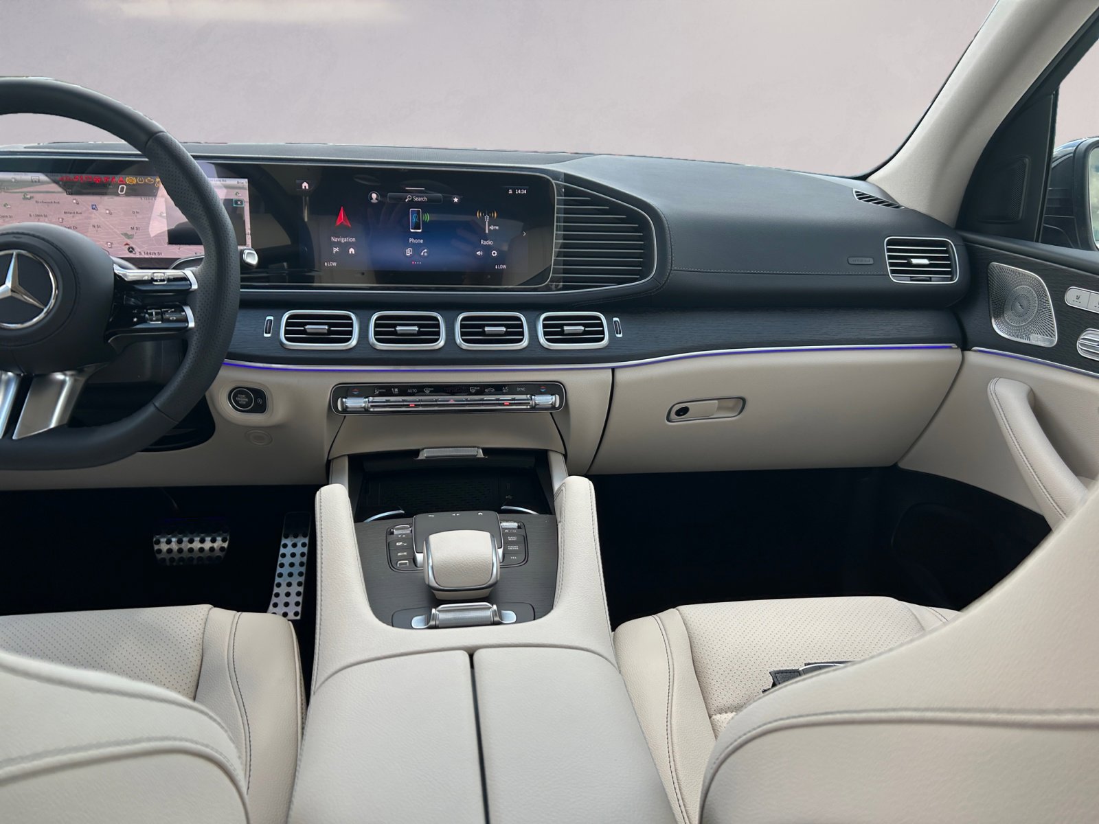 2025 Mercedes Benz GLS 450 4MATIC photo 11