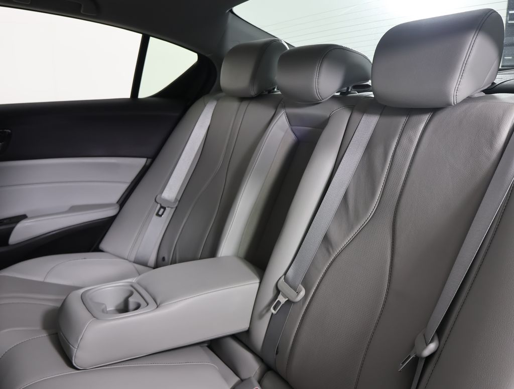 2019 Acura ILX Premium photo 16