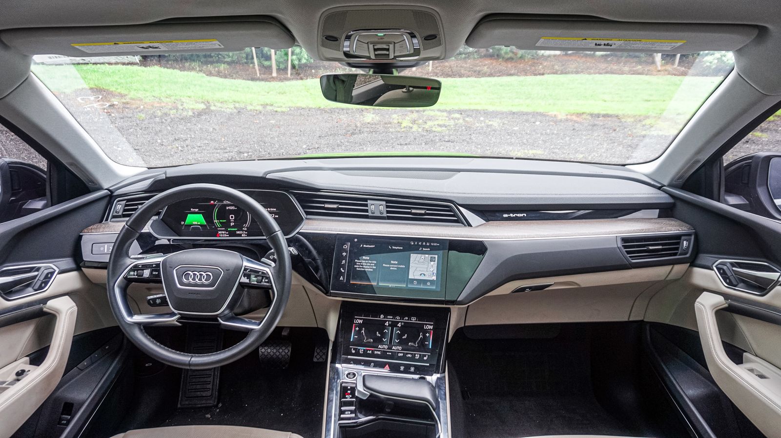 2024 Audi Q8 E-tron Premium Plus photo 15