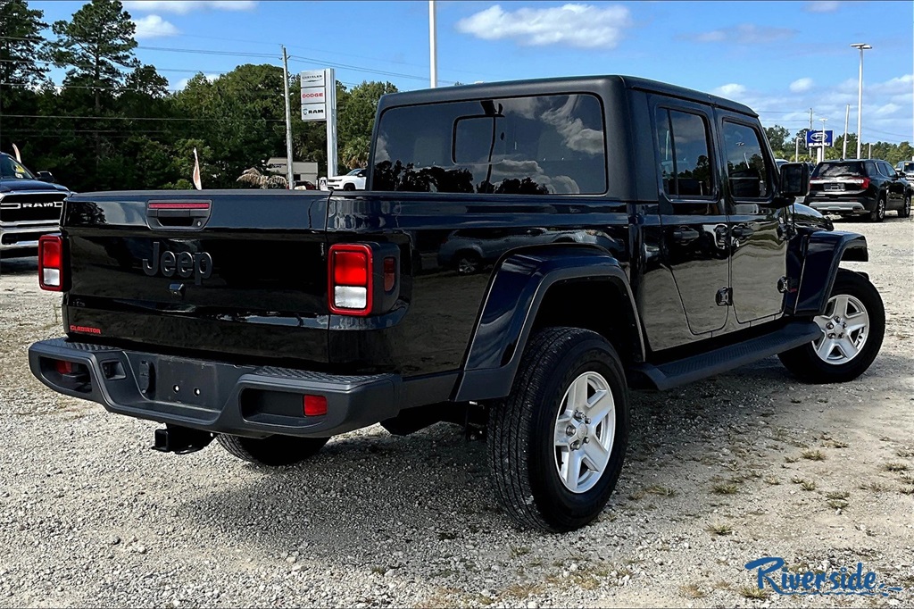 2023 Jeep Gladiator Sport photo 4