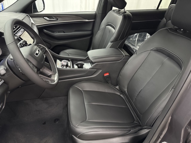 2025 Jeep Grand Cherokee Limited photo 4