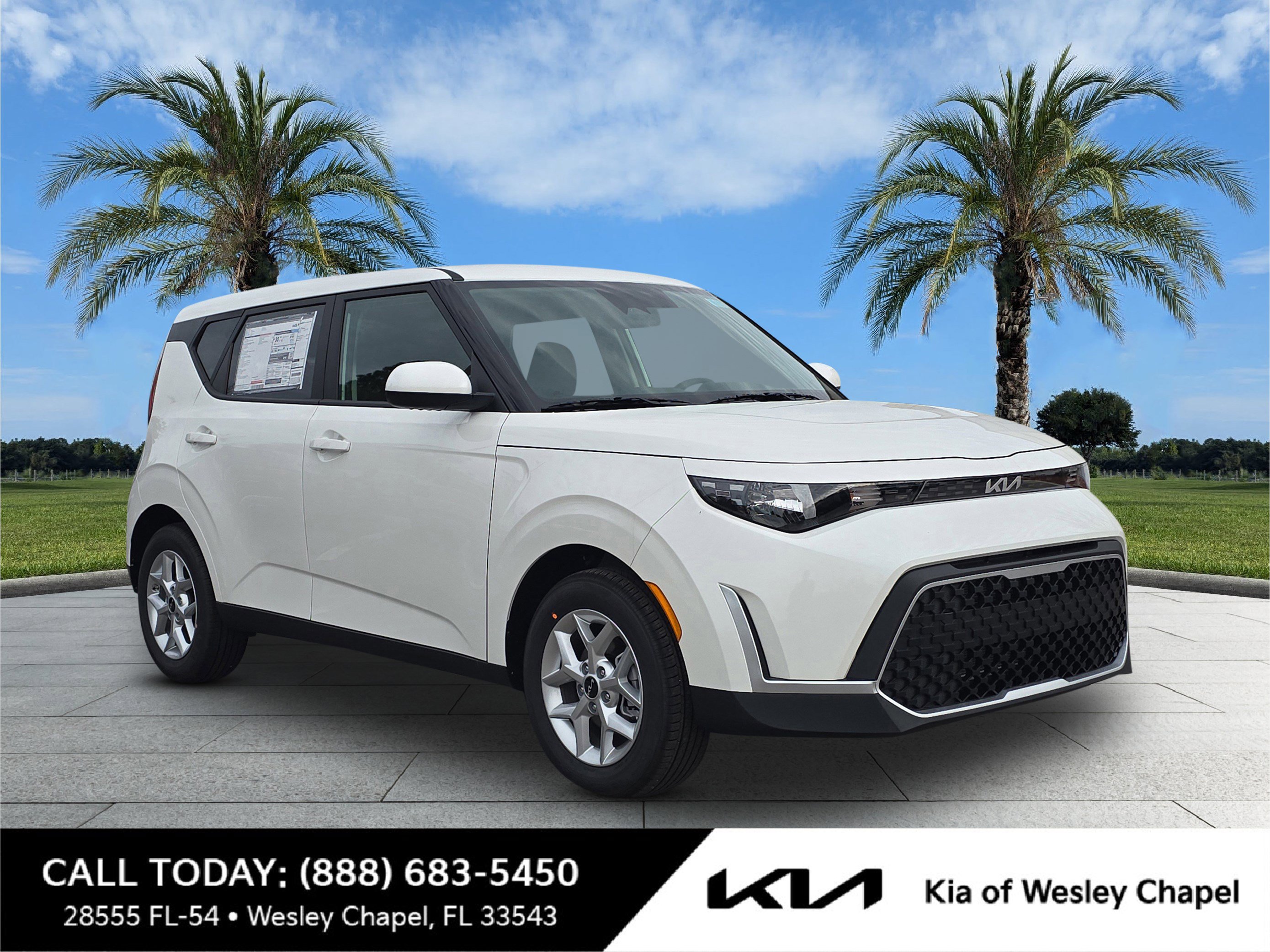 2025 Kia Soul LX's photo