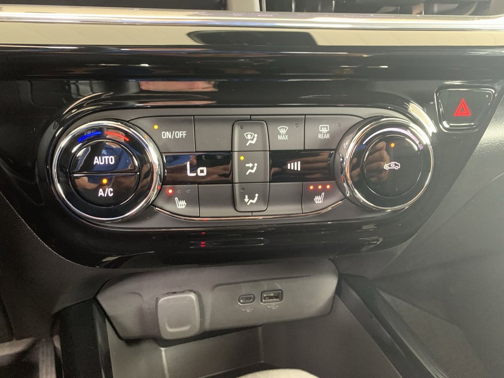 2025 Chevrolet Trax photo 12