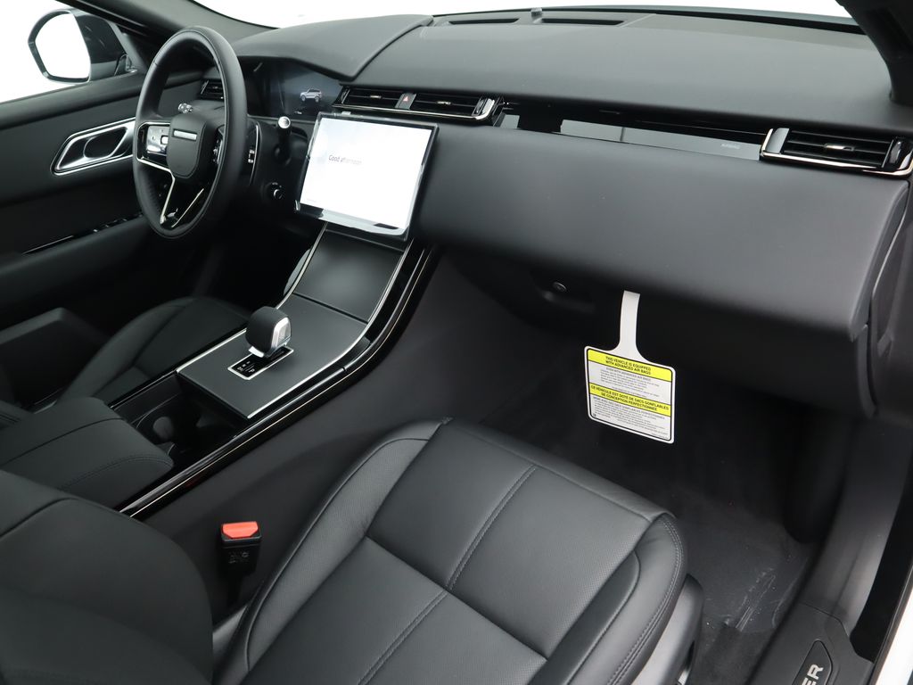 2026 Land Rover Range Rover Velar S photo 15