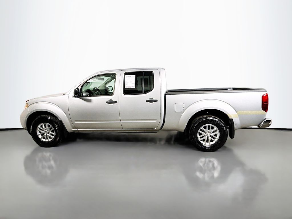 2016 Nissan Frontier SV Crew Cab photo 4
