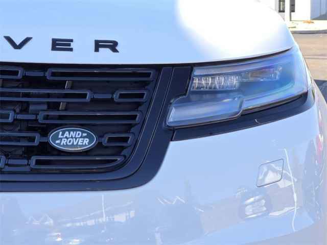 2025 Land Rover Range Rover Velar SE photo 7