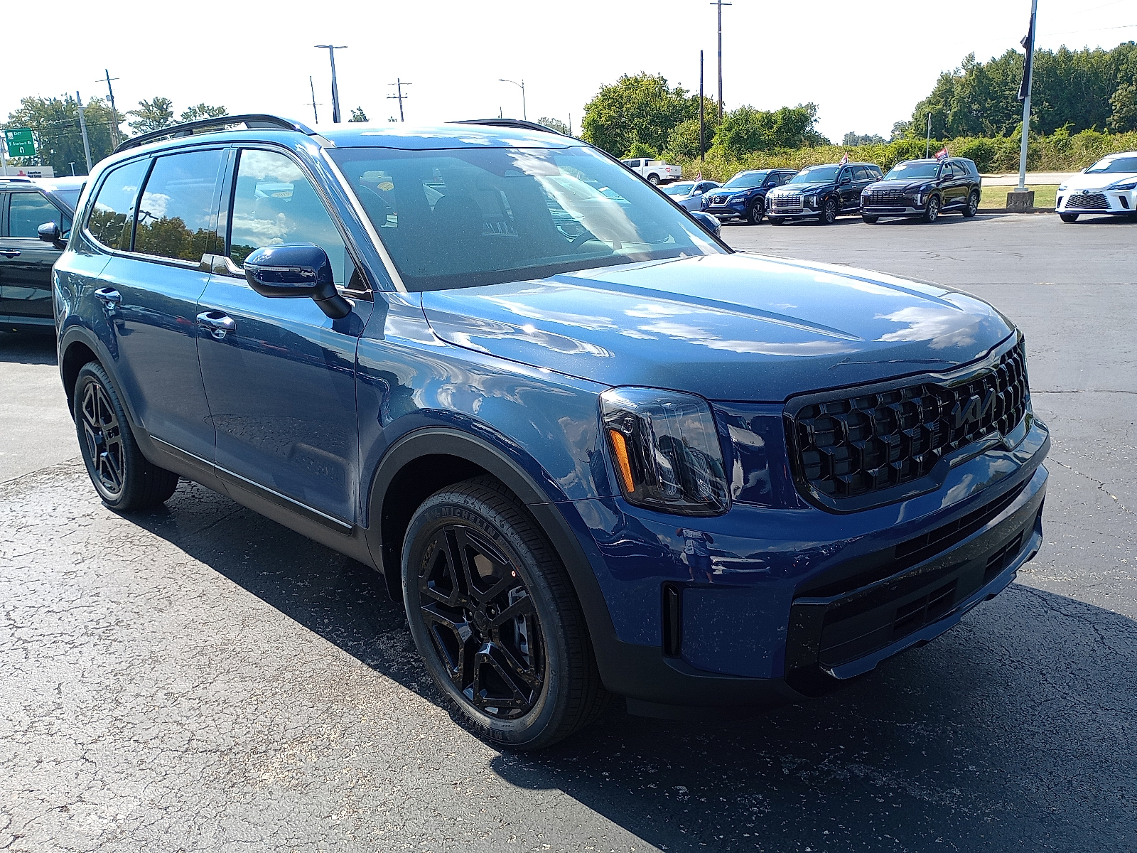 2025 Kia Telluride EX X-Line's photo