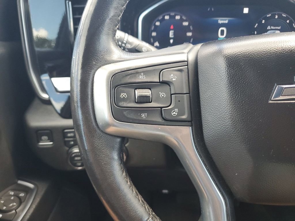 2022 Chevrolet Silverado RST photo 35