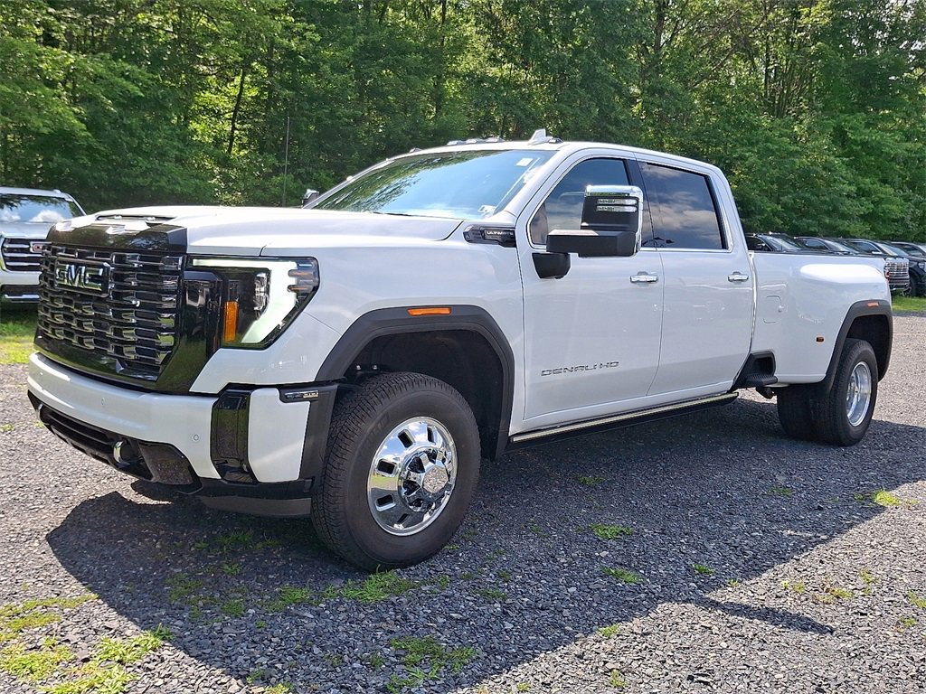 2025 Gmc Sierra 3500 HD Denali Ultimate photo 2