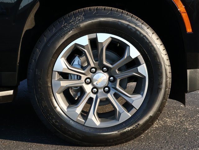 2025 Chevrolet Tahoe LT photo 27