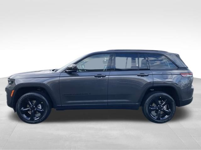 2025 Jeep Grand Cherokee Altitude X photo 3