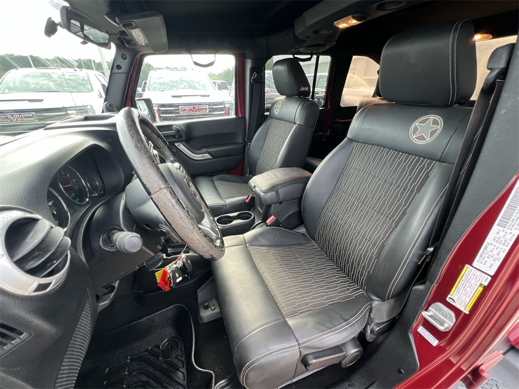 2012 Jeep Wrangler Unlimited Freedom photo 23