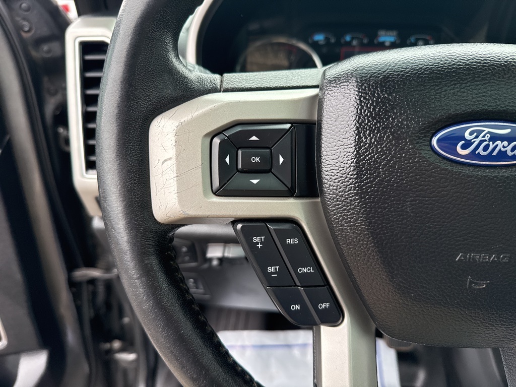 2018 Ford F-150 Lariat FX4 photo 31