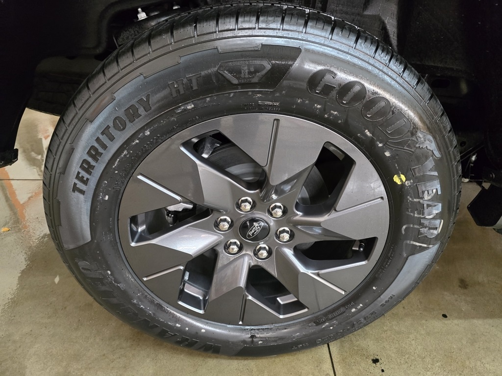 2024 Ford F-150 Lightning XLT photo 29