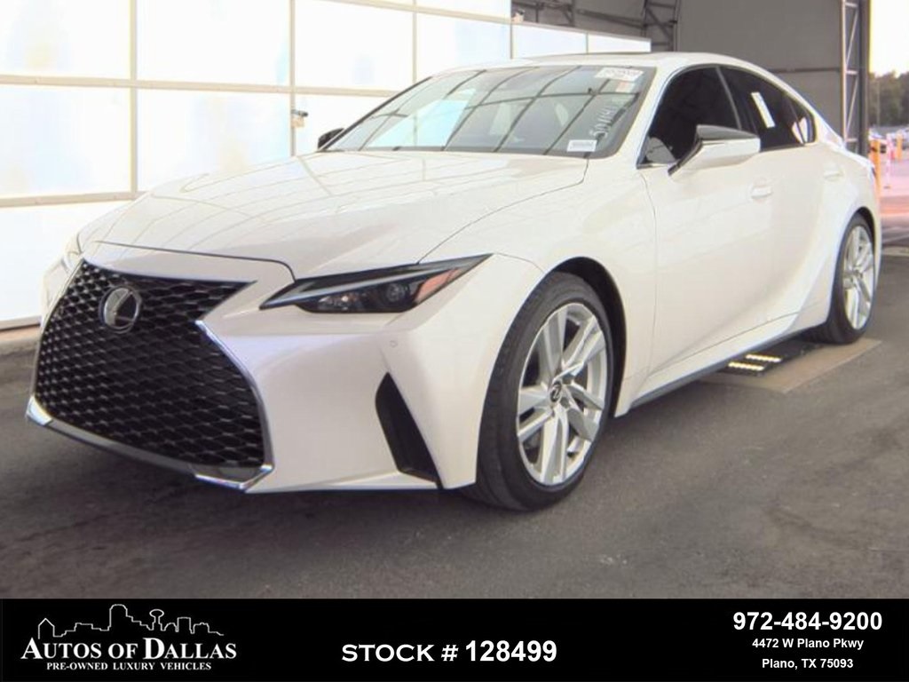 2023 Lexus IS 300's photo