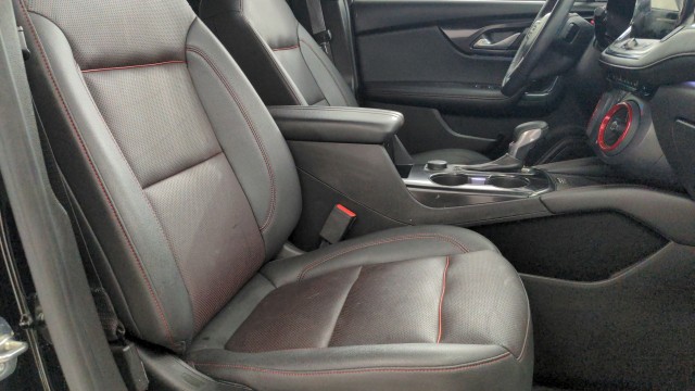 Used 2024 MOSAIC BLACK Chevrolet RS image 22