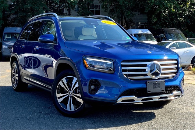 2025 Mercedes-Benz GLB Base's photo
