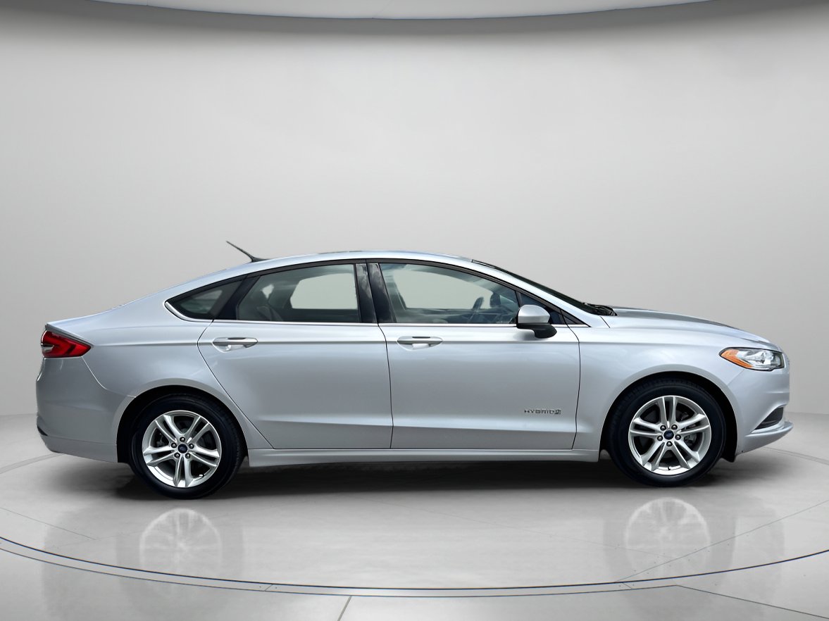 2018 Ford Fusion Hybrid S photo 2