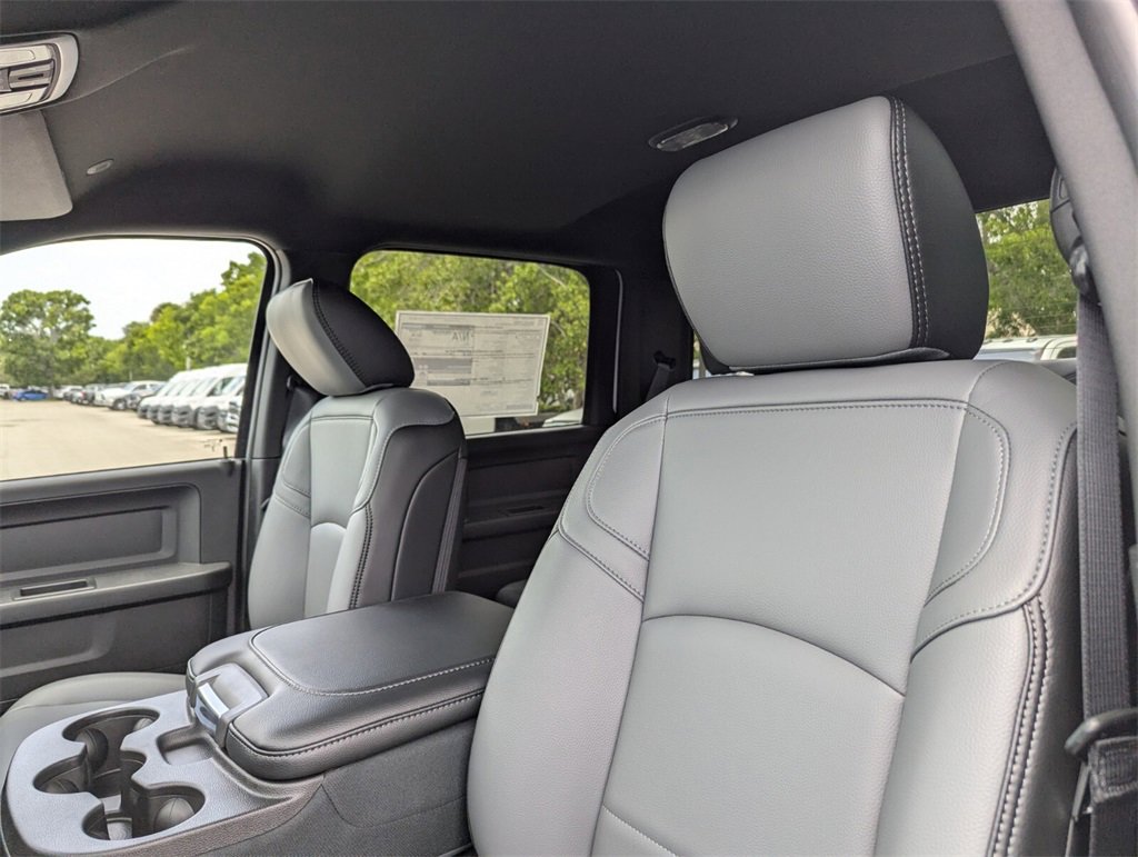 2025 Ram 3500 photo 11