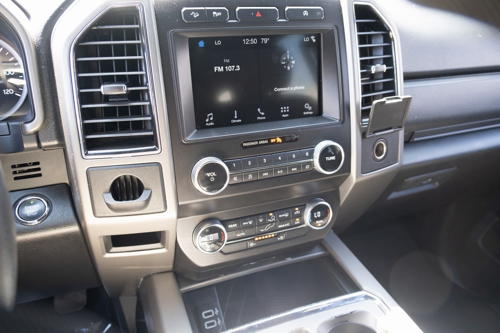 2019 Ford Expedition MAX XLT photo 3