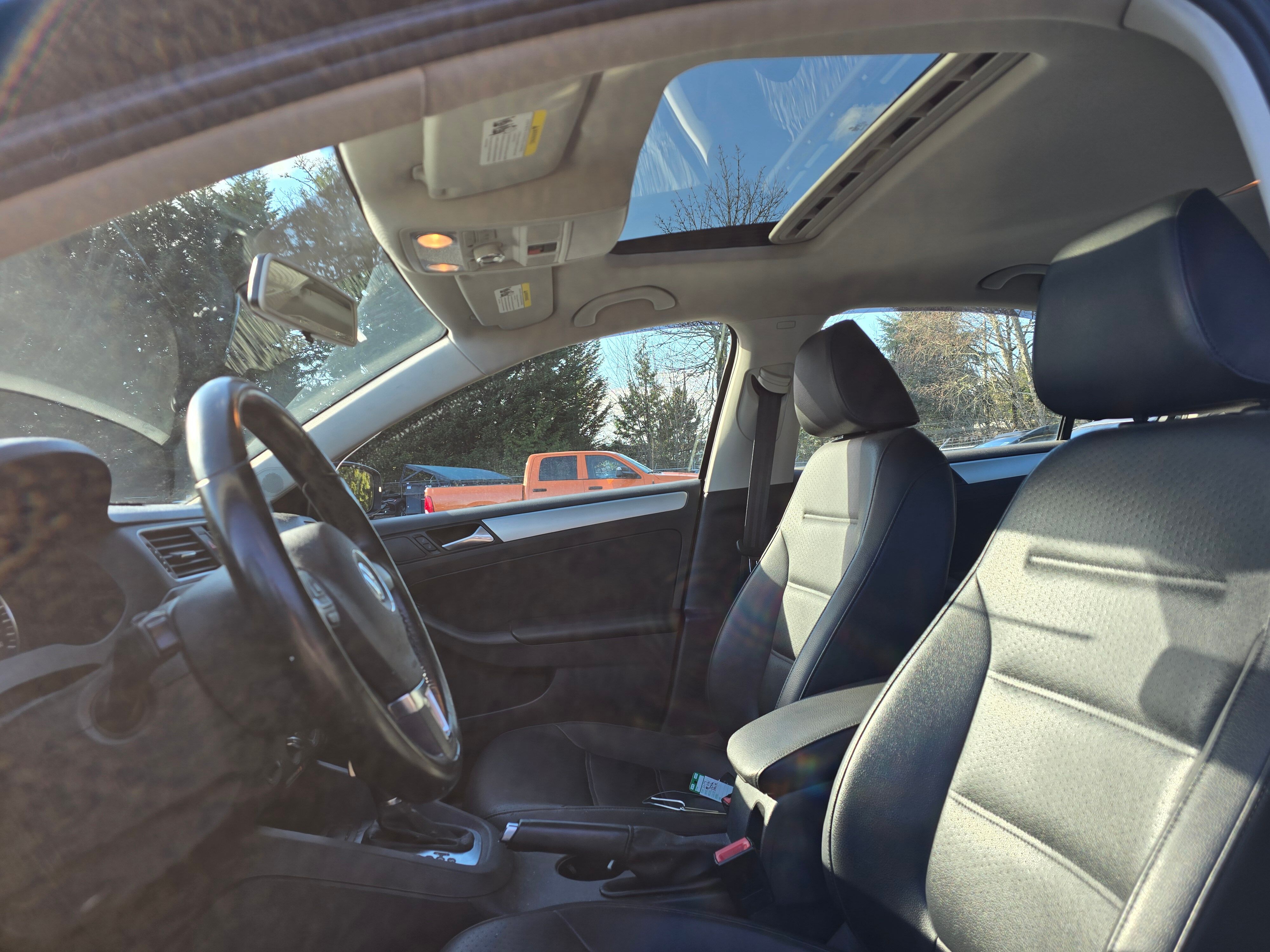 Used 2014 Volkswagen Jetta SE with VIN 3VWD17AJ1EM438445 for sale in Olympia, WA