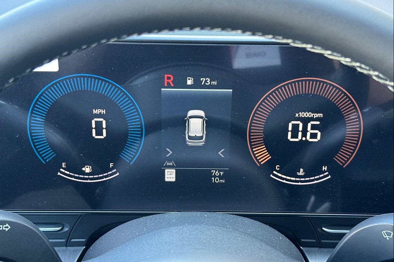 2025 Hyundai Kona SEL photo 27