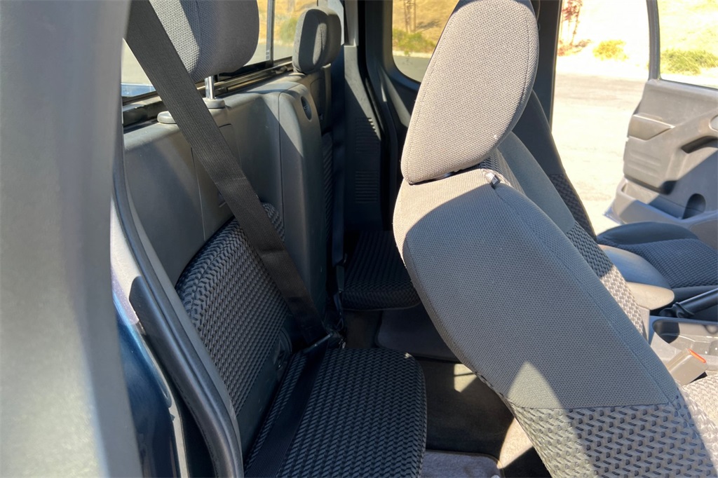 2017 Nissan Frontier SV photo 17