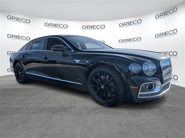 2022 Bentley Flying Spur Hybrid .