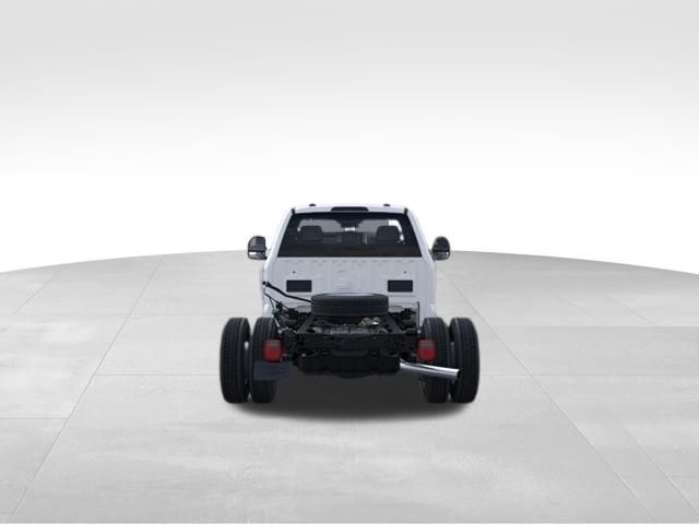 2026 Ford F-450 photo 5