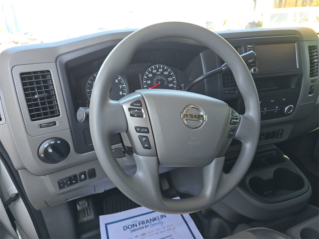 2020 Nissan NV2500 HD SV photo 14