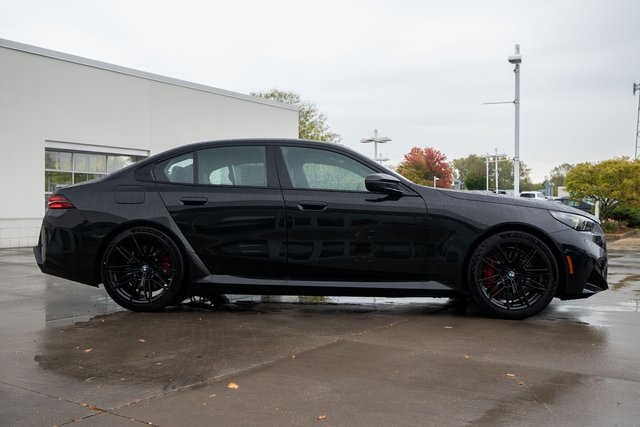 2026 Bmw M5 5 photo 2