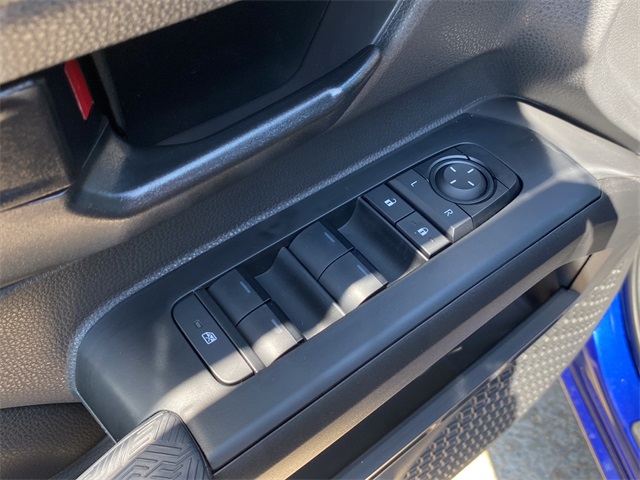 2025 Toyota Tacoma SR5 4x4 Double Cab photo 16
