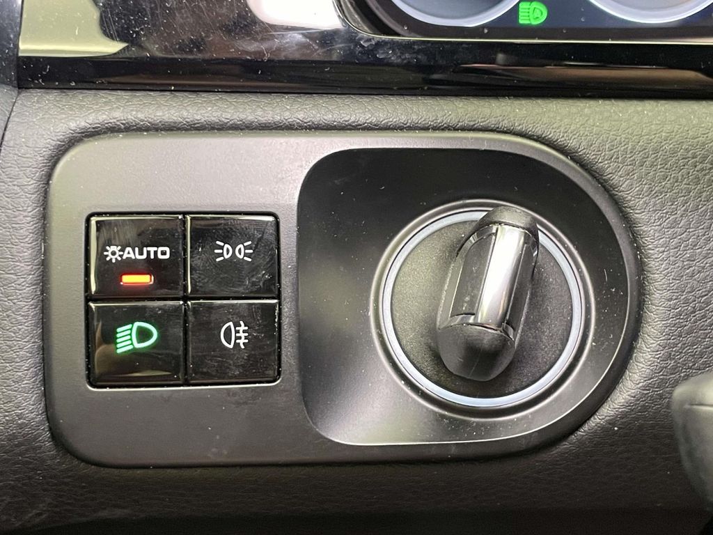 2020 Porsche Cayenne Base photo 40