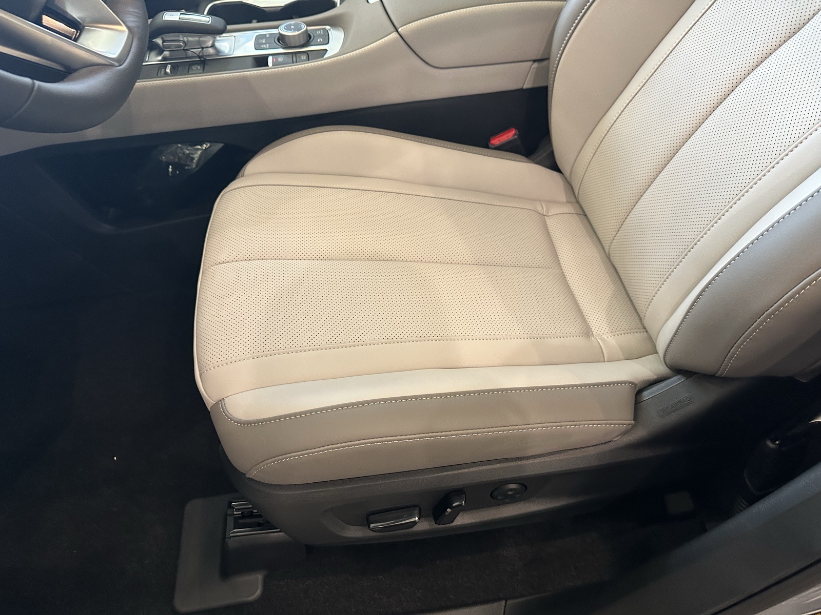 2026 Infiniti QX60 Luxe photo 13