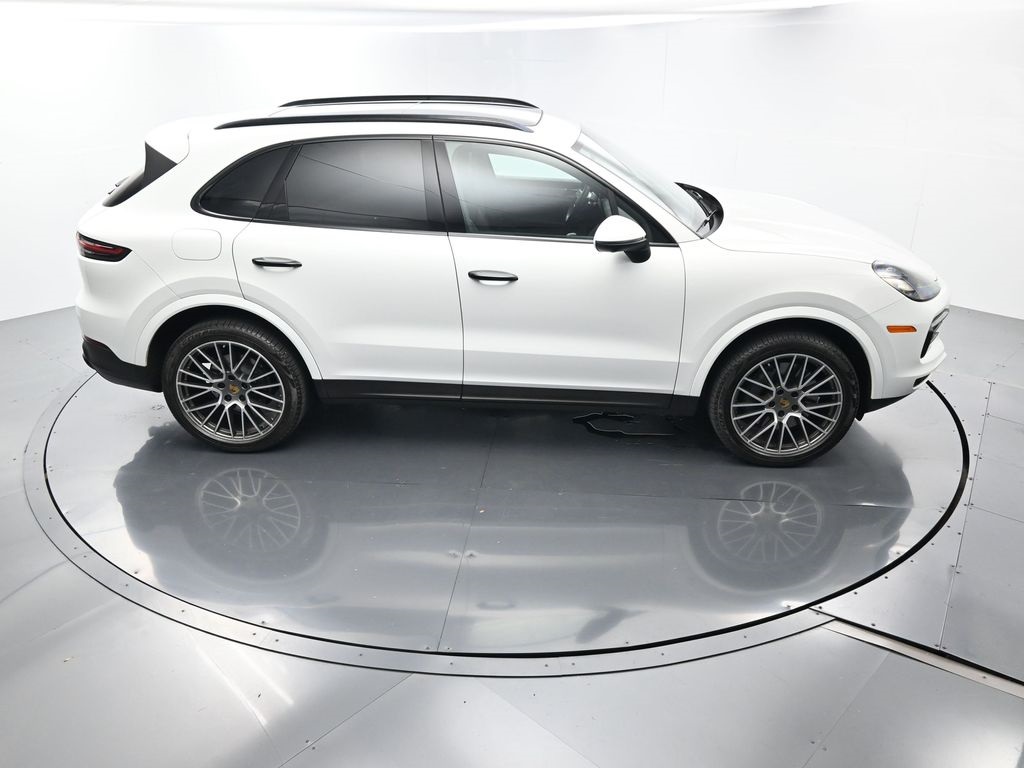 2023 Porsche Cayenne S Platinum Edition photo 33