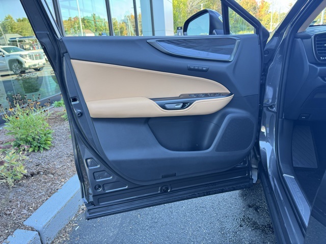 2026 Lexus NX Premium photo 7