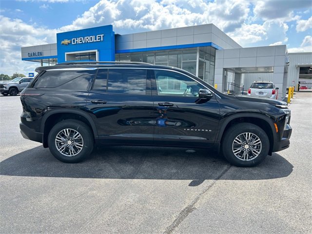 2026 Chevrolet Traverse photo 3