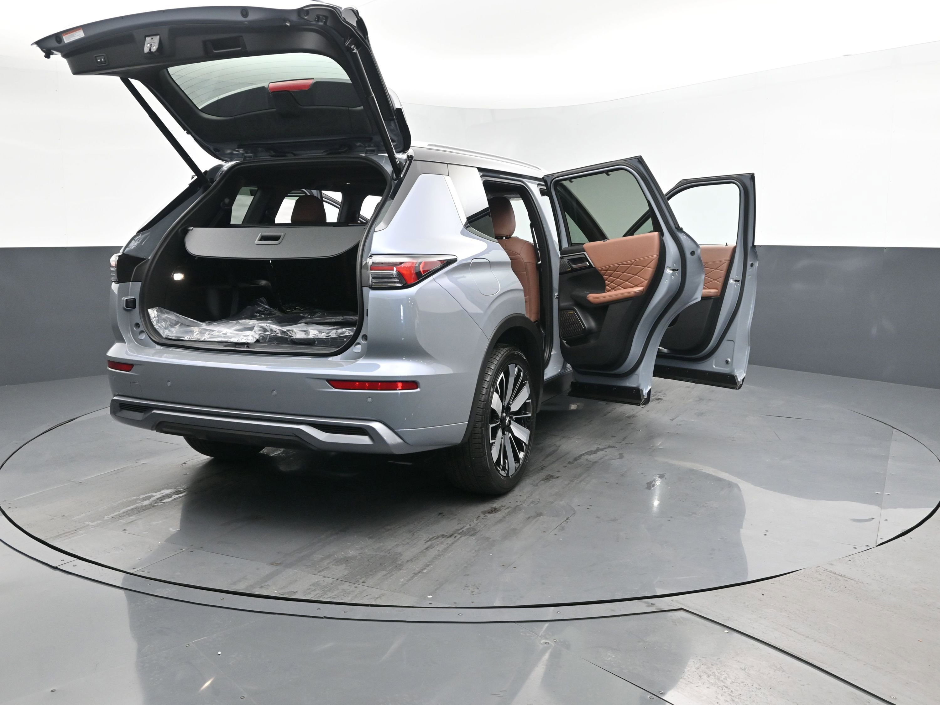 2025 Mitsubishi Outlander SEL photo 30
