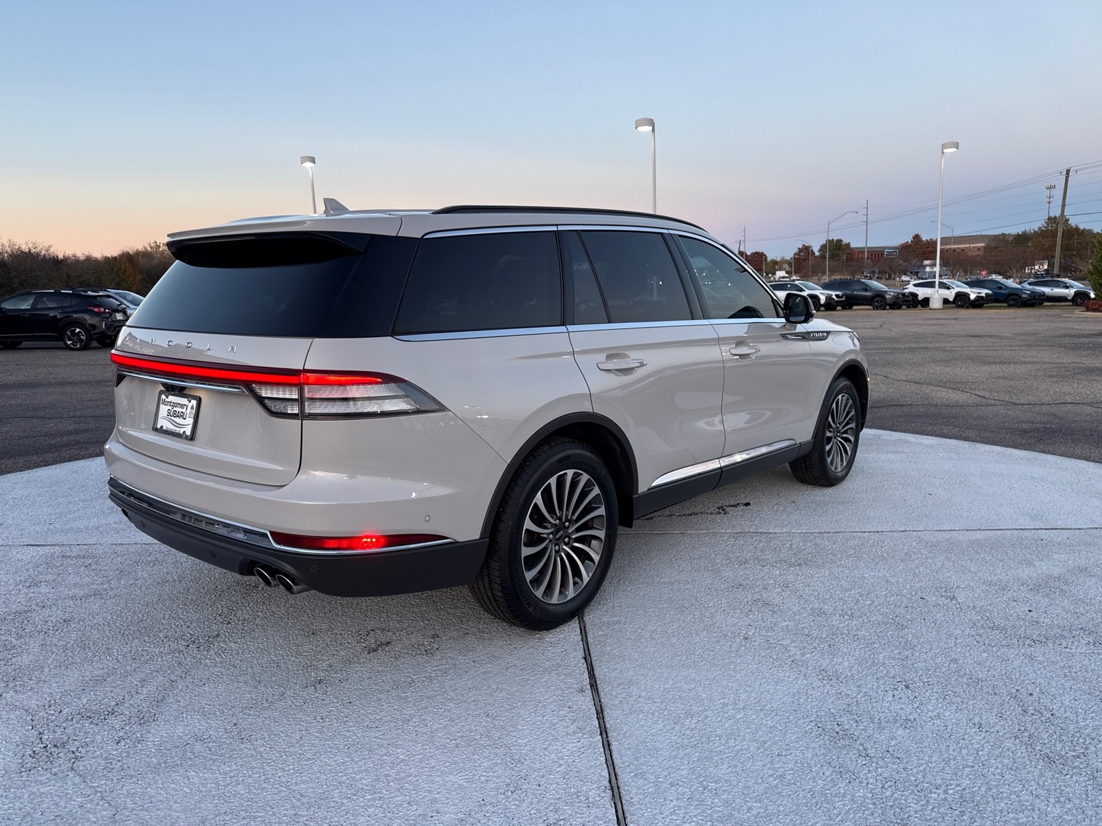 2020 Lincoln Aviator Reserve photo 2