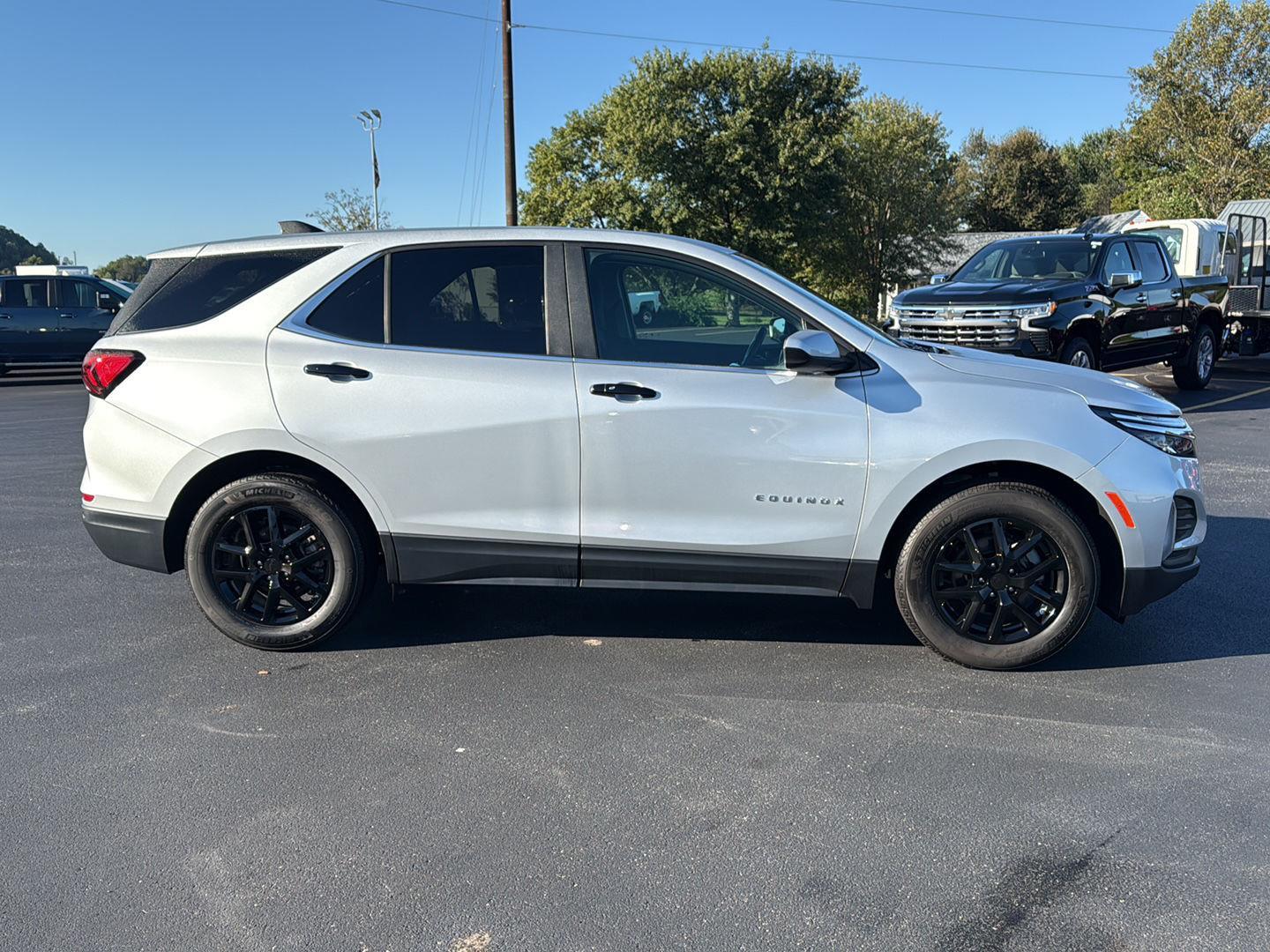 2022 Chevrolet Equinox LT photo 3